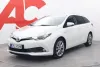 Toyota Auris Touring Sports 1,8 Hybrid Premium - PUOLINAHAT / 1-OMISTAJA / LOHKOLÄM. / NAVI / HUIPPUVARUSTELTU PREMIUM MALLI / UUDET KESÄRENKAAT Thumbnail 1