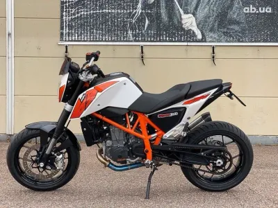 KTM Duke